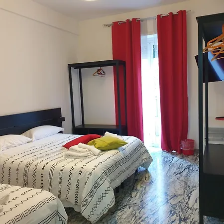 בית הארחה Max 2*