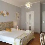 Casa de hóspedes Max 2*